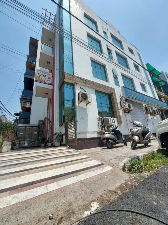 Hotel Park Pride Pitampura New Delhi, Couple Friendly Buitenkant foto