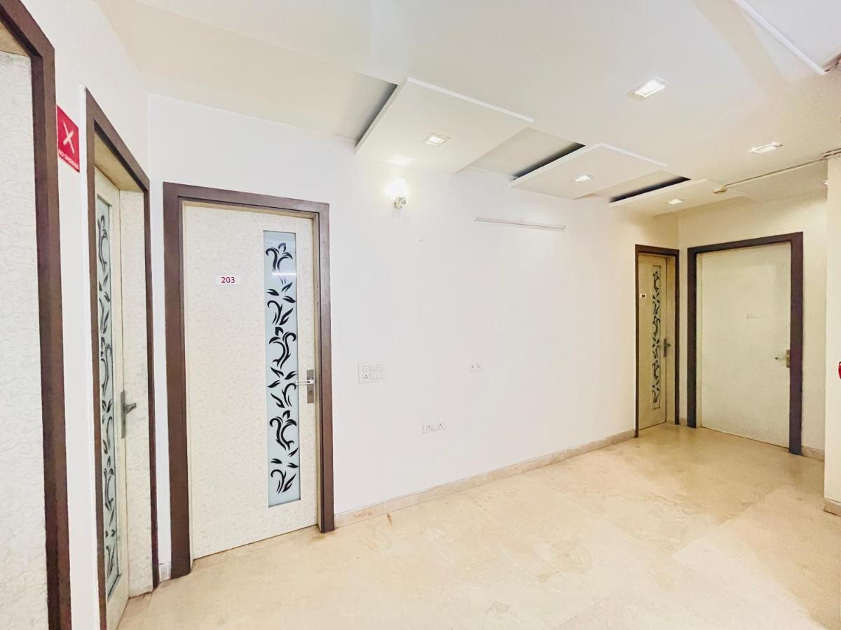 Hotel Park Pride Pitampura New Delhi, Couple Friendly Buitenkant foto