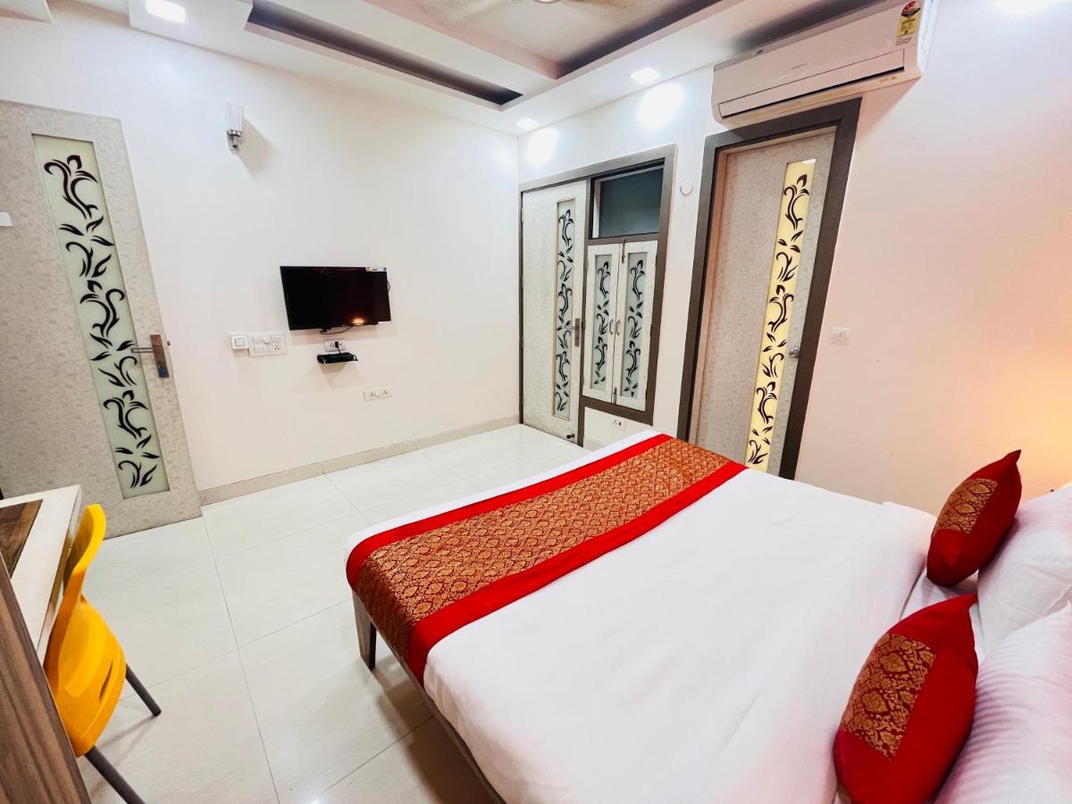 Hotel Park Pride Pitampura New Delhi, Couple Friendly Buitenkant foto