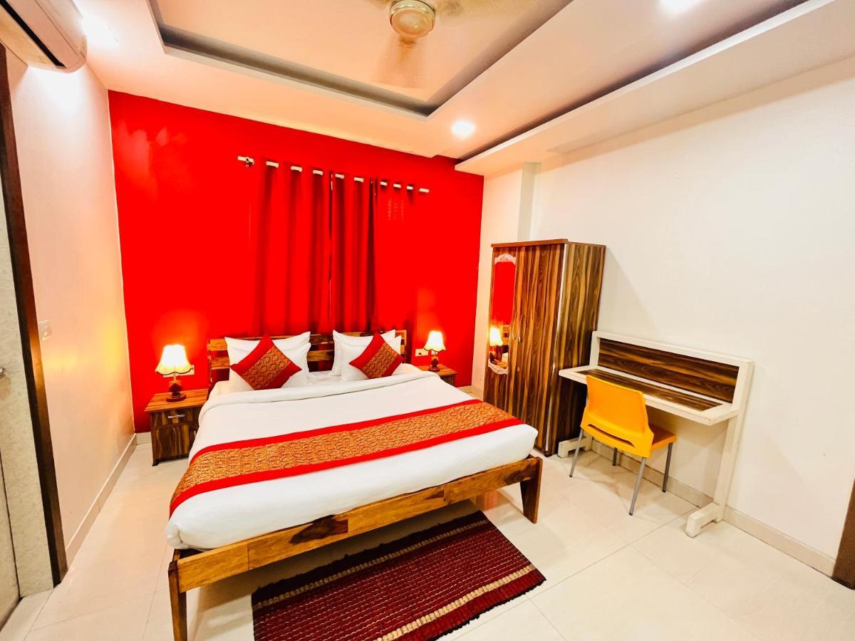 Hotel Park Pride Pitampura New Delhi, Couple Friendly Buitenkant foto