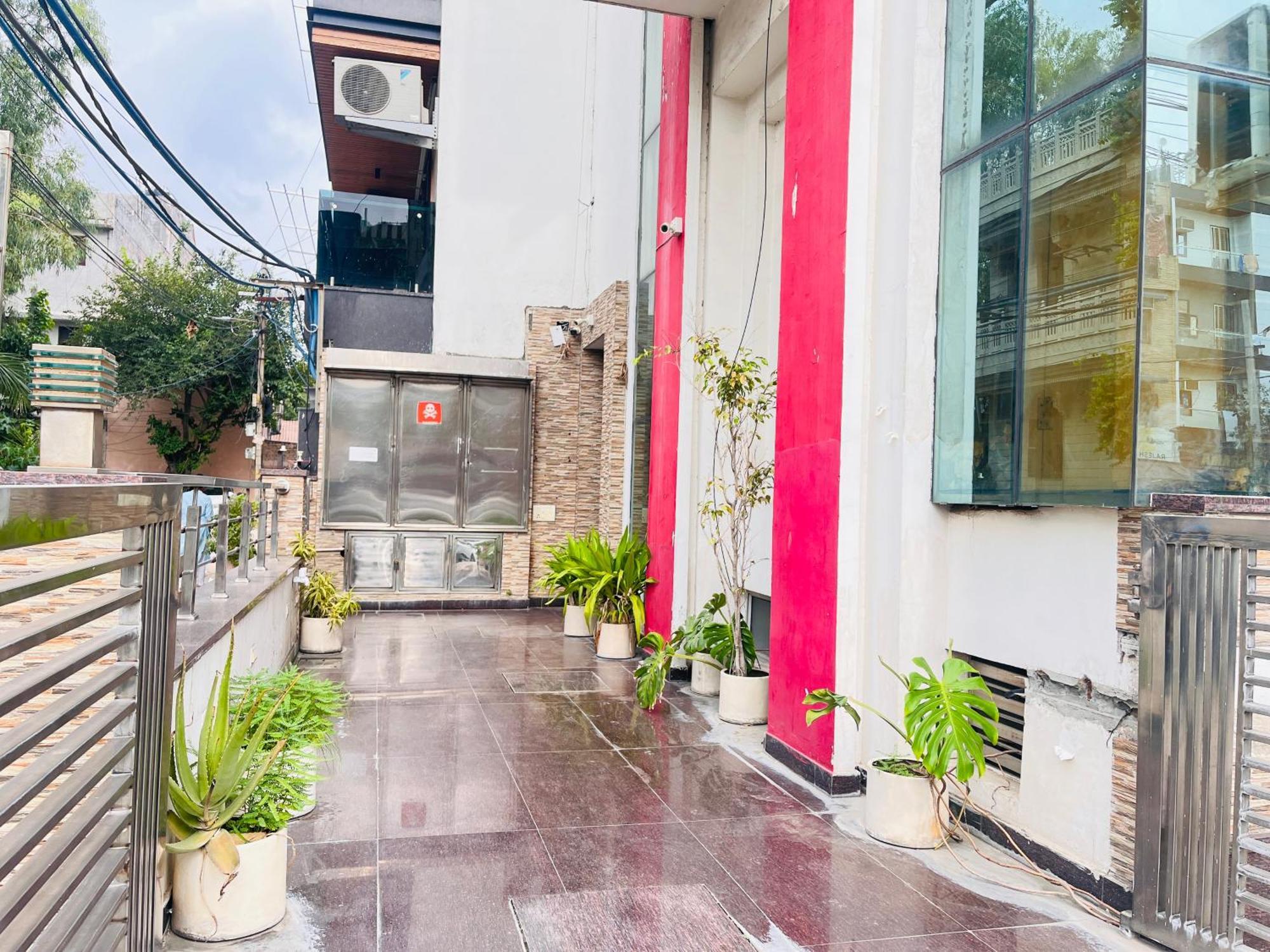Hotel Park Pride Pitampura New Delhi, Couple Friendly Buitenkant foto