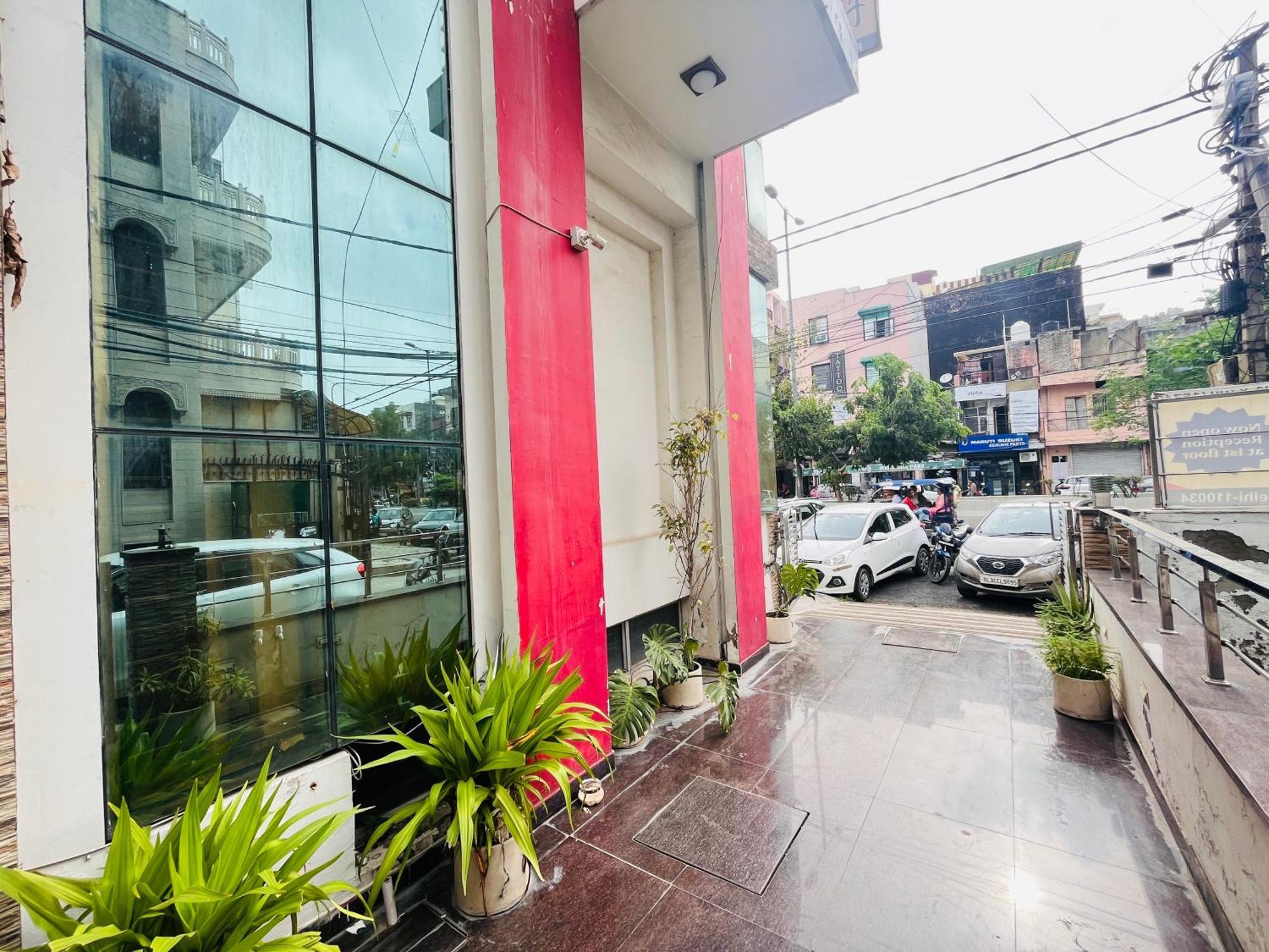Hotel Park Pride Pitampura New Delhi, Couple Friendly Buitenkant foto